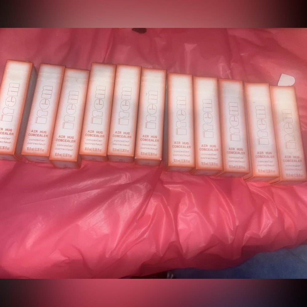 BNIB Item Beauty Air Hug Concealer 10.8mL / 0.36oz FULL SIZE ~ Pick Your Shade!